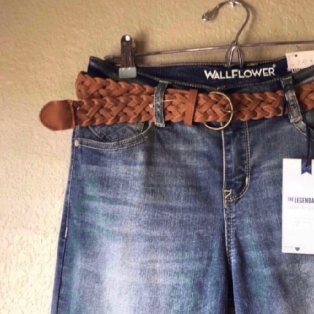 New Wallflower Jeans Women’s Bootcut Denim Blue Jeans & Belt Juniors 7/28 Reg - Picture 2 of 15